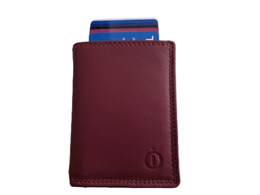 OI wijn rode leren portemonnee met Figuretta pasjeshouder / Compact portemonneetje met Cardprotector en muntvak / compleet beursje met RFID SAFE kastje / metalen pasjeshouder in anti skim portemonnee / bordeaux rood kleurig leer / 145WIN