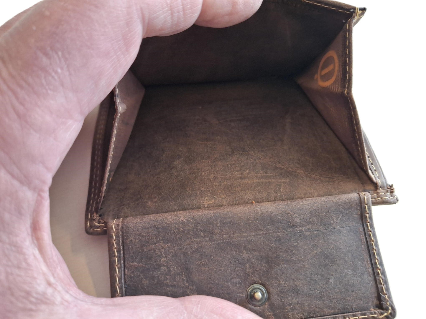 Oi Hunter bruine leren billfold hoog model / platte heren portemonnee voor 9 pasjes / zwarte herenbeurs hoog en breed uitgevoerd / RFID SAFE / bruin leer /409H