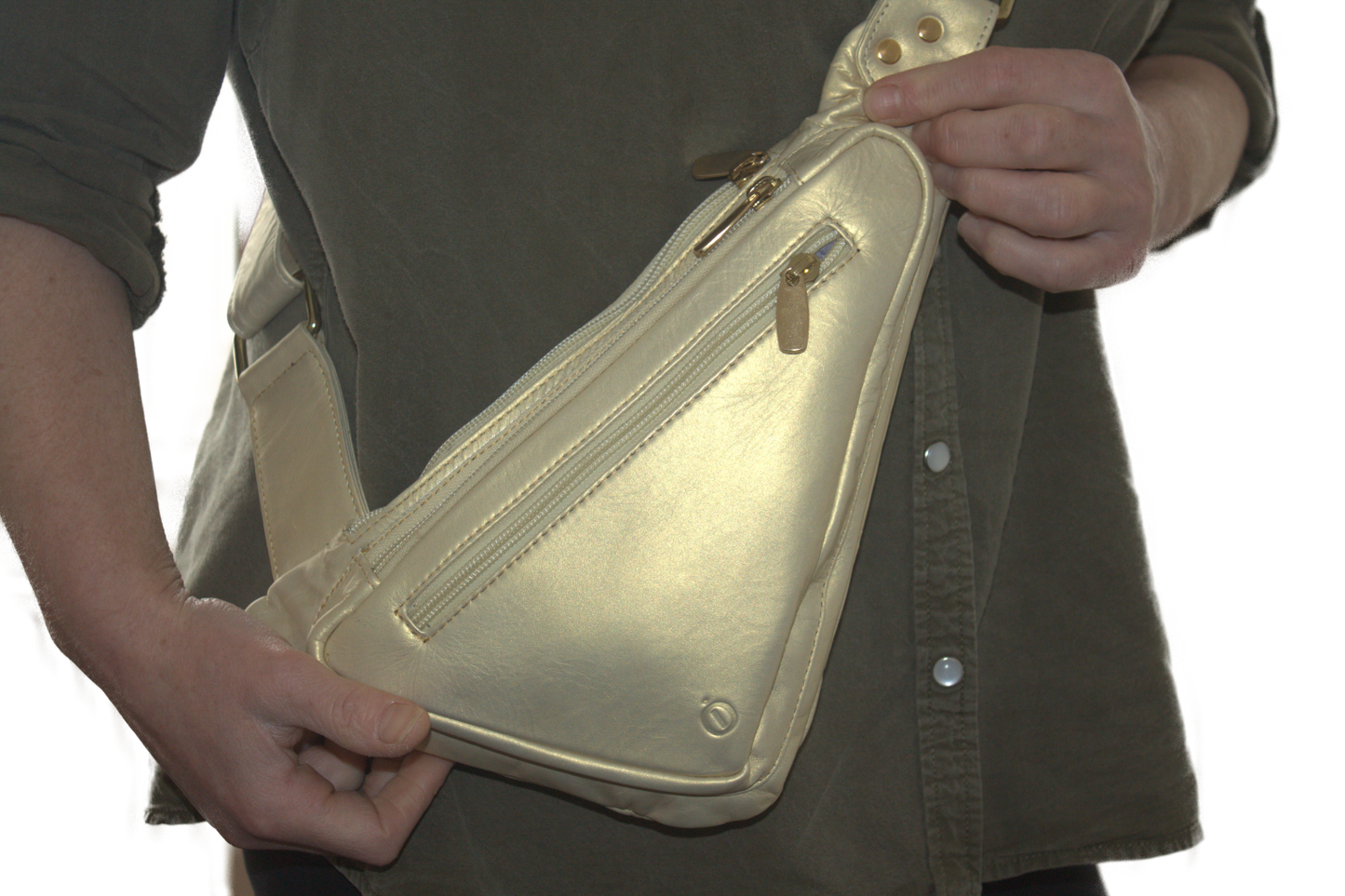 Zilveren triangel/ driehoek Crossbody tas/ zacht rund leder/ om schuin te dragen / zilverkleurig 228 Zilver