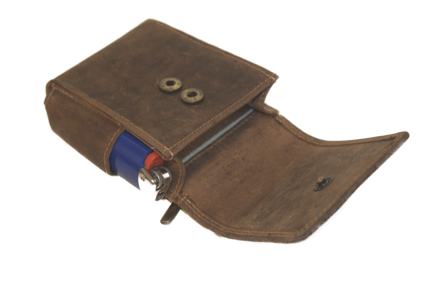 OI sigaretten etui met ruimte voor aansteker en eventueel geld. 427H