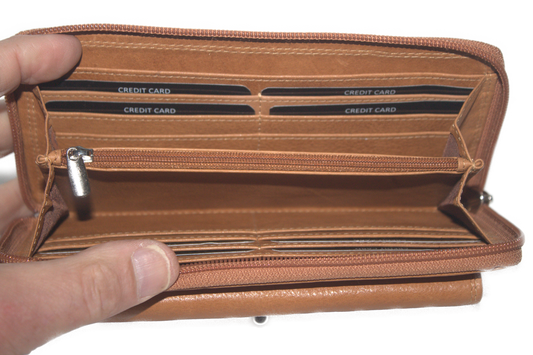 Grote rits portemonnee met slotje voorop voor het kleingeld vak 446 cognac Rundleder