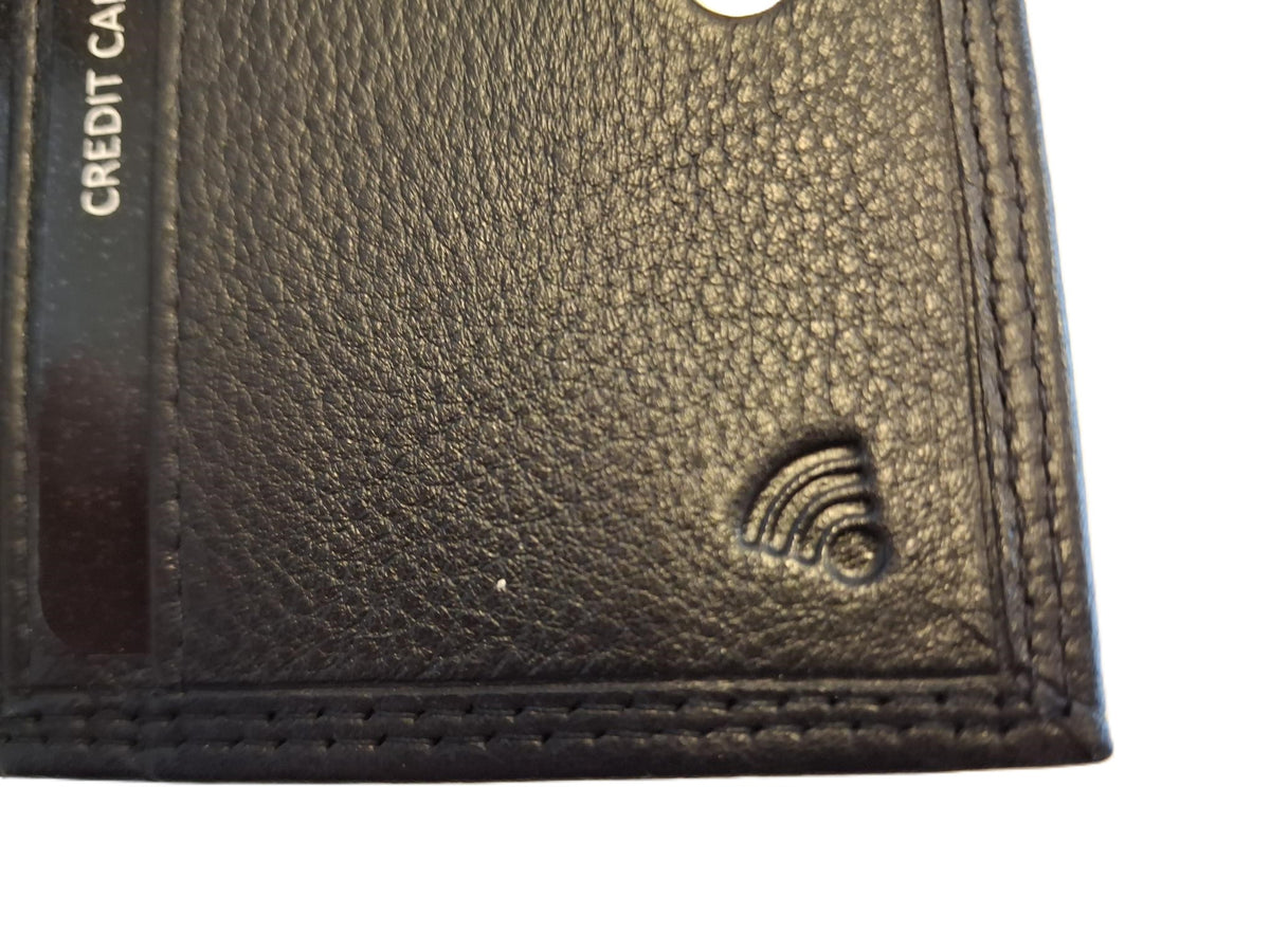 Oi zwarte leren dames billfold afsluitbaar / platte portemonnee met kleingeld aan de buitenkant / dunne beurs met pasjes verticaal / RFID SAFE / zwart leer / 637MD