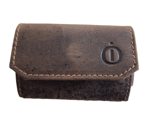 Oi Hunter bruin leren mini portemonneetje / kleinste hoesje voor pasjes met klein munt vakje / pasjeshouder met lip om pasjes omhoog te trekken / bruin leer / 638H