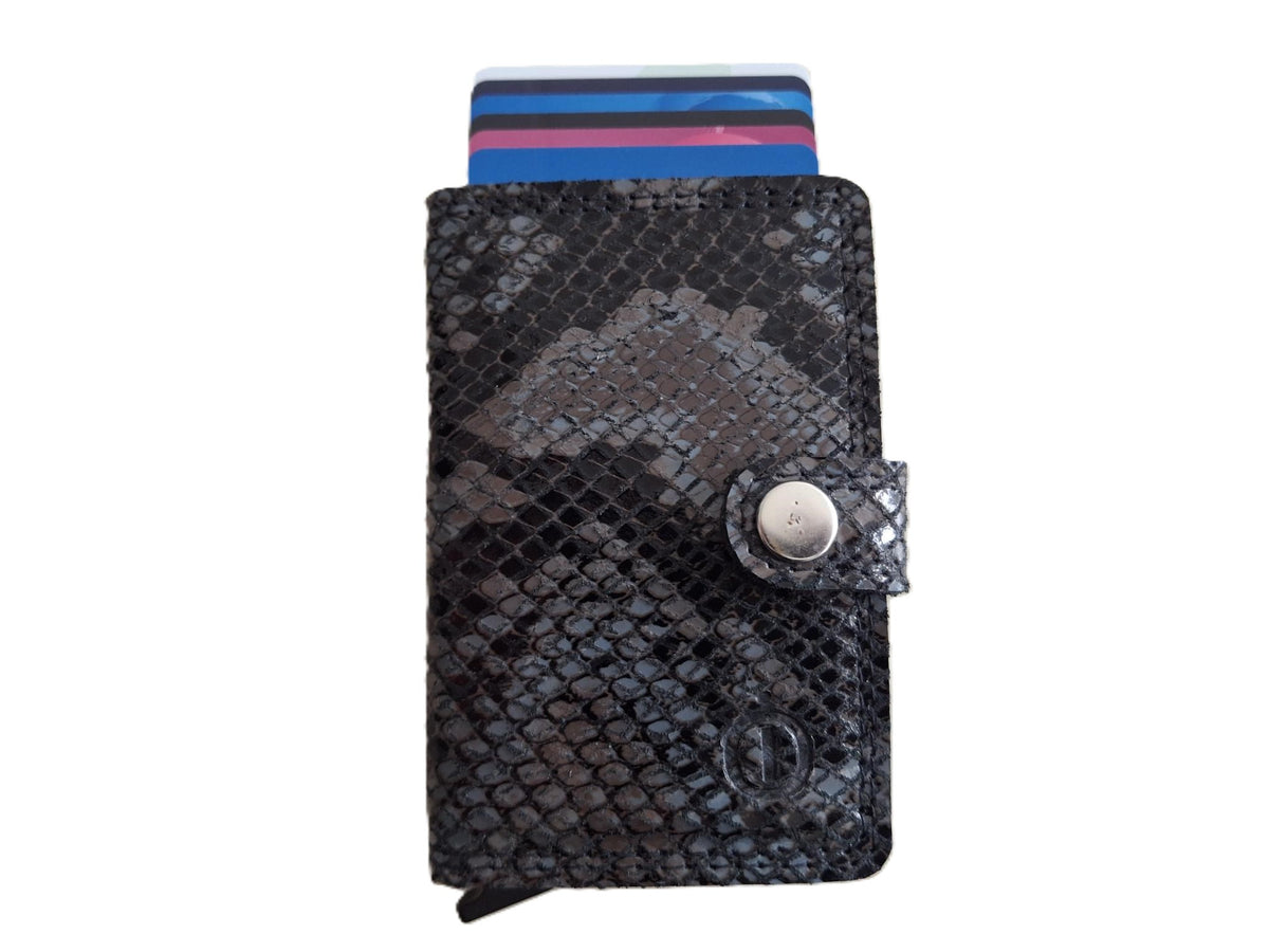 Oi lederen mapje met snake-slangen motief met Cardprotector / kleinste portemonneetje met Figuretta pasjeshouder zonder muntvak / plat lederen beursje met anti skim kastje / leren beursje met metalen pasjeshouder / slangen patroon leer / 670Snake