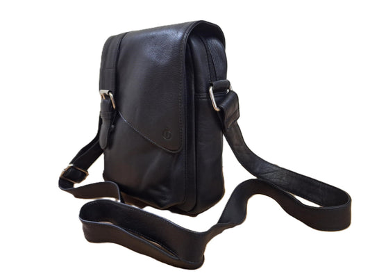OI LUXE zwarte leren schoudertas Ruud / luxe tas om om te hangen voor dames / robuuste zwarte leren schoudertas Unisex / óók cross te dragen / zwart leer /m 595