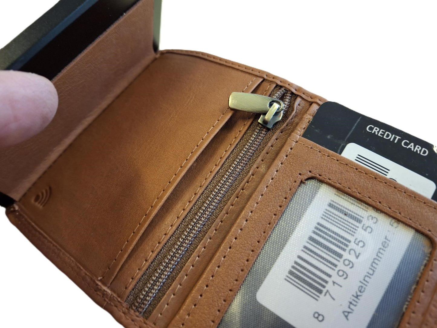 Oi zand- camel kleurige leren portemonnee met figuretta Cardprotector zonder muntvak/ compacte beurs met metalen pasjeshouder / anti skim kastje in zeer kleine portemonnee / cognac - camel kleurig leer/ 534AVC