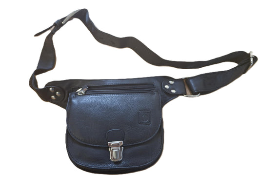 Oi zwart leren heuptasje halfrond / plat tasje voor om middel maar crossbody dragen is ook mogelijk / veilige heuptas afsluitbaar met schuifslot / zwart rundsleer / 323