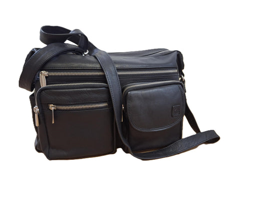 Oi zwarte lederen Dagje-weg tas / ruime schoudertas voor dames en heren / grote herentas of damestas met veel ruimte en veel vakjes / compacte reistas / ruime werktas om om te hangen met veel rits vakjes / zwart rundsleer / 324