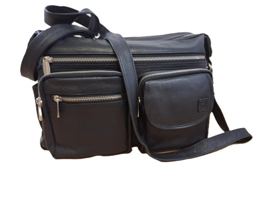 Oi zwarte lederen Dagje-weg tas / ruime schoudertas voor dames en heren / grote herentas of damestas met veel ruimte en veel vakjes / compacte reistas / ruime werktas om om te hangen met veel rits vakjes / zwart rundsleer / 324